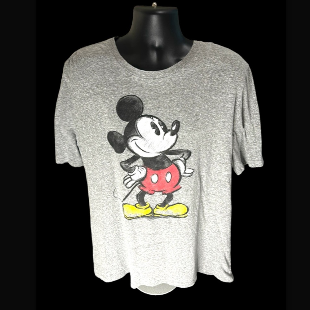 NWOT Disney men’s Mickey Mouse T shirt